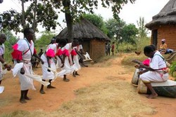 Traditional Kamba dancing in Kitui County, Kenya by Kituivolunteers2011 via Wikimedia.